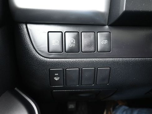 Used 2019 Toyota Highlander XLE image 27