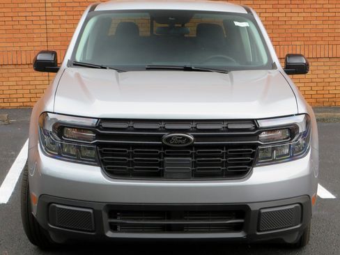 New 2024 Ford Maverick Lariat w/ Black Appearance Package image 2