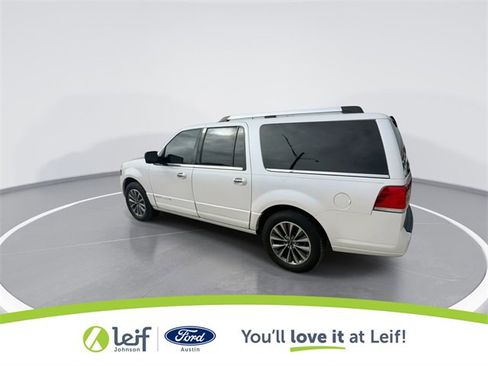 Used 2017 Lincoln Navigator L Select image 8