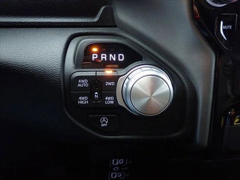 Used 2025 RAM 1500 Laramie AWD/4WD image 23