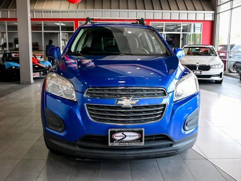 Used 2015 Chevrolet Trax LT w/ LT Sun and Sound Package AWD/4WD image 2