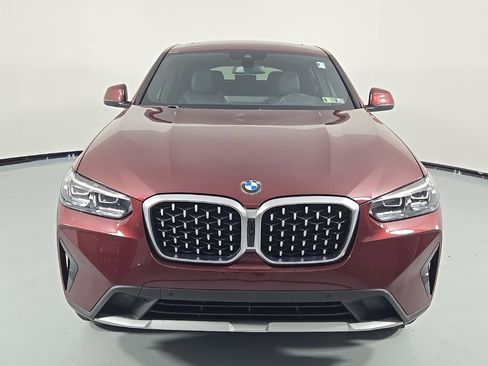 Certified 2022 BMW X4 xDrive30i w/ Premium Package image 2