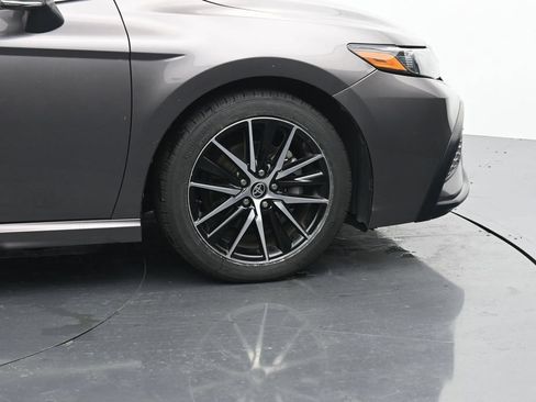 Used 2024 Toyota Camry SE FWD image 11