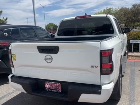 Used 2022 Nissan Frontier SV RWD image 13