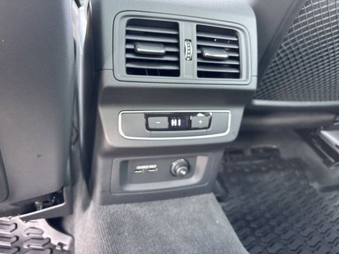 Used 2025 Audi Q5 2.0T Premium Plus w/ Premium Plus Package image 18