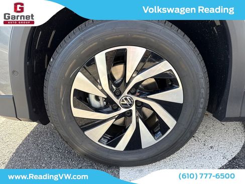 New 2026 Volkswagen Tiguan S image 9