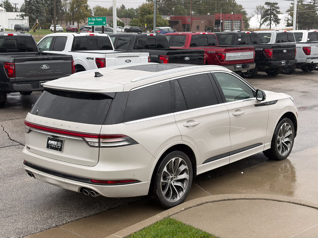 Used 2023 Lincoln Aviator Grand Touring w/ Equipment Group 301A AWD/4WD image 6