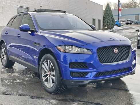 Used 2020 Jaguar F-PACE Premium image 3
