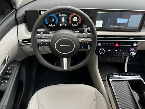 New 2026 Hyundai Tucson Blue SE image 12