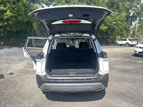 Used 2023 Nissan Rogue SV FWD image 12