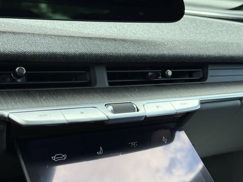 Used 2023 Lucid Air Pure image 24