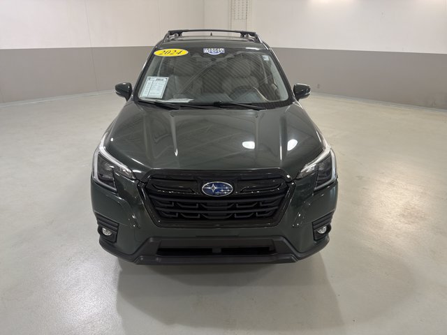 Used 2024 Subaru Forester Limited AWD/4WD image 3
