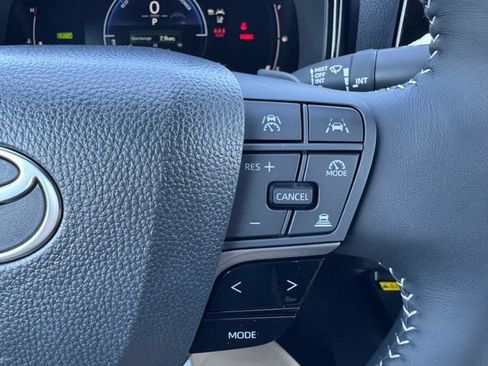 New 2026 Toyota Camry Hybrid FWD image 20