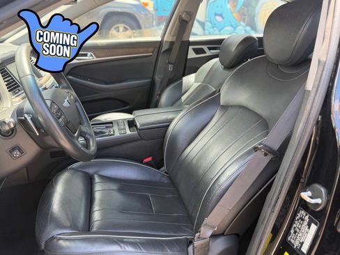 Used 2015 Hyundai Genesis 5.0 RWD image 14