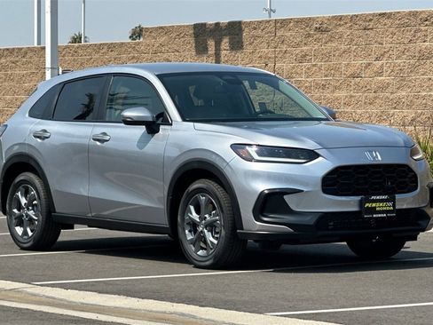 New 2026 Honda HR-V LX image 2