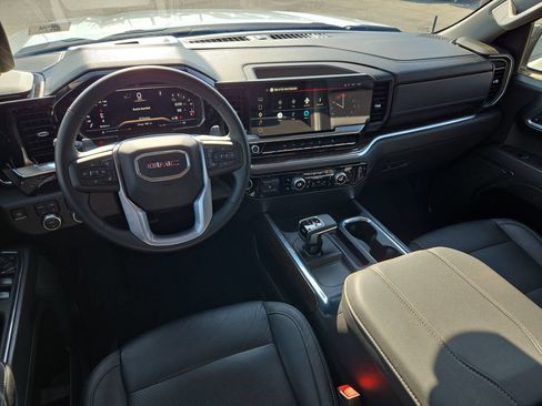 Used 2025 GMC Sierra 1500 Elevation w/ X31 Off-Road Package AWD/4WD image 15
