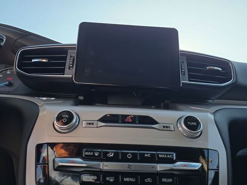 Used 2023 Ford Explorer XLT w/ Equipment Group 202A image 29