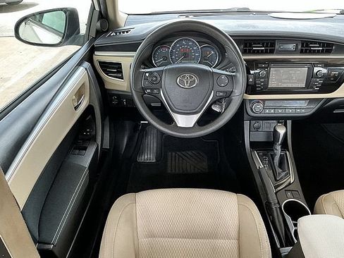 Used 2015 Toyota Corolla LE FWD image 14