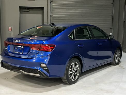 Used 2023 Kia Forte LXS FWD image 6