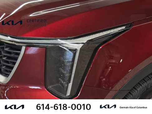 Certified 2025 Kia Sorento LX FWD image 15