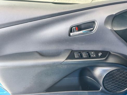 Used 2022 Toyota Prius XLE FWD image 24