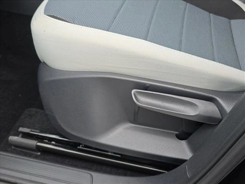 New 2025 Volkswagen Taos S image 6