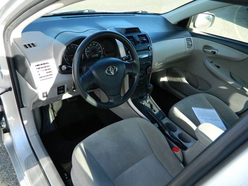 Used 2013 Toyota Corolla L image 11