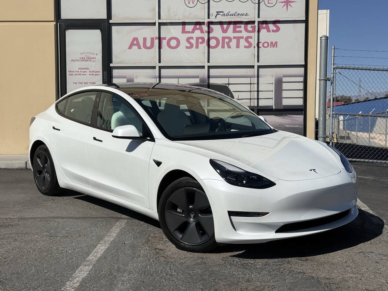 Used 2023 Tesla Model 3 Standard Range RWD image 2