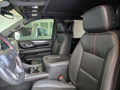 Used 2024 Chevrolet Suburban RST w/ Sport Performance Package AWD/4WD image 30