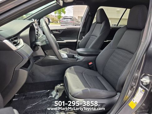 Used 2023 Toyota RAV4 SE AWD/4WD image 9