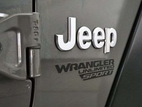 Used 2020 Jeep Wrangler Unlimited Sport image 10