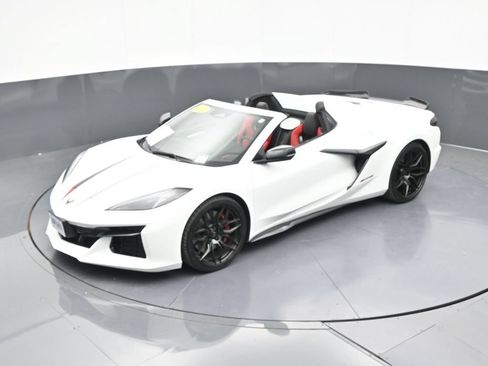 Used 2024 Chevrolet Corvette Z06 RWD image 42