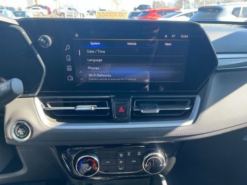 Used 2025 Chevrolet TrailBlazer LT w/ Driver Confidence Package image 18