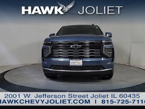 Used 2025 Chevrolet Tahoe High Country AWD/4WD image 3