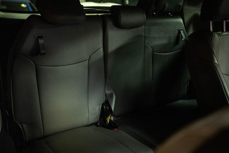 Used 2024 Toyota Sienna XLE w/ XLE Plus Package FWD image 12