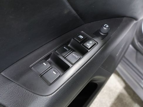 Used 2012 Suzuki Kizashi Sport GTS AWD/4WD image 12