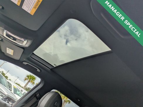 Used 2023 Mercedes-Benz GLS 580 4MATIC image 23