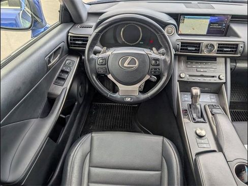 Used 2019 Lexus IS 300 AWD image 8