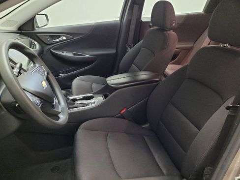 Used 2024 Chevrolet Malibu LT image 17