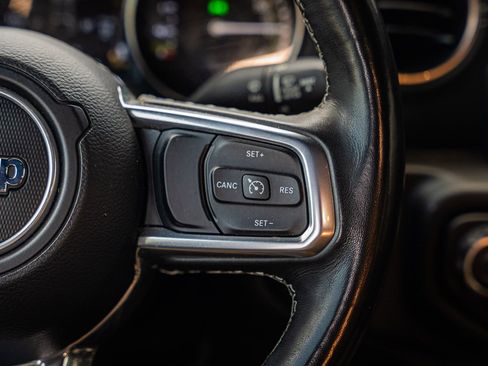 Used 2021 Jeep Wrangler Unlimited Sahara w/ Cold Weather Group image 28