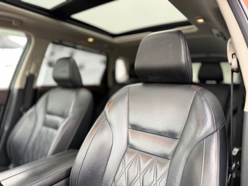 Used 2021 Nissan Rogue Platinum image 15