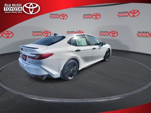 New 2026 Toyota Camry Hybrid AWD/4WD image 8