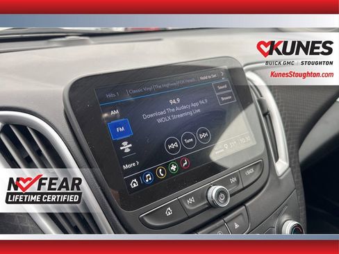 Used 2024 Chevrolet Malibu LT image 27
