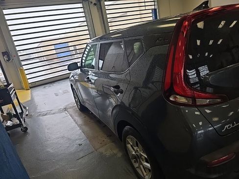 Used 2020 Kia Soul S FWD image 4