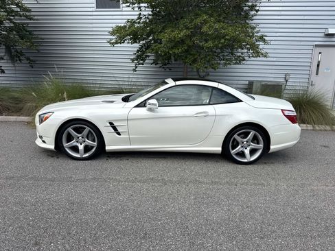 Used 2015 Mercedes-Benz SL 550 image 2