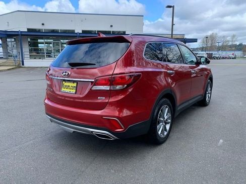 Used 2018 Hyundai Santa Fe SE AWD/4WD image 6