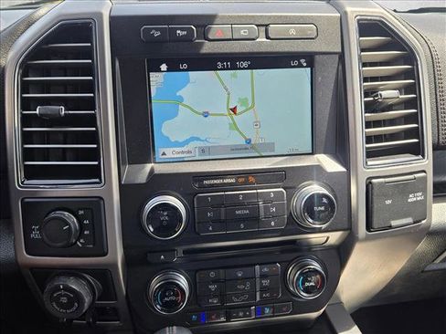 Used 2018 Ford F150 Platinum w/ Equipment Group 701A Luxury AWD/4WD image 12