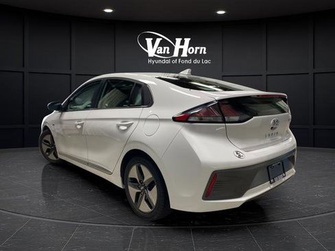 Used 2020 Hyundai Ioniq SEL FWD image 5