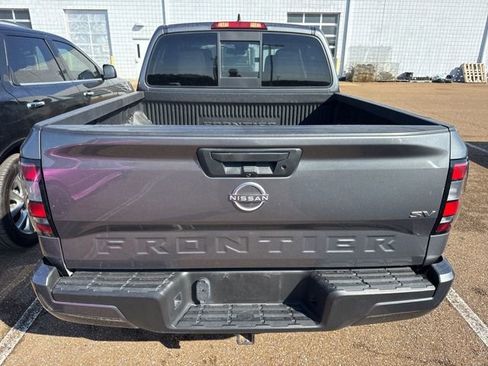 Used 2022 Nissan Frontier SV image 6
