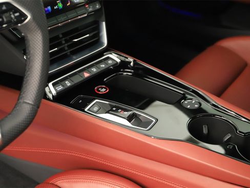 Used 2024 Audi e-tron GT Prestige image 17